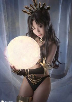 一组美女山间嬉戏图片写真_720免费全集观看