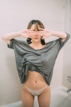美女全身毫无遮挡_BD国语高清视频观看