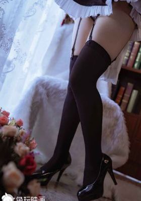 乡村婬乱肉体狂欢_青苹果乐园免费高清观看
