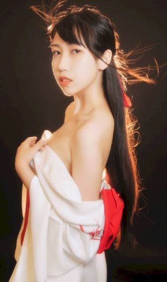 亚洲三级自拍视频_HD完整版观看